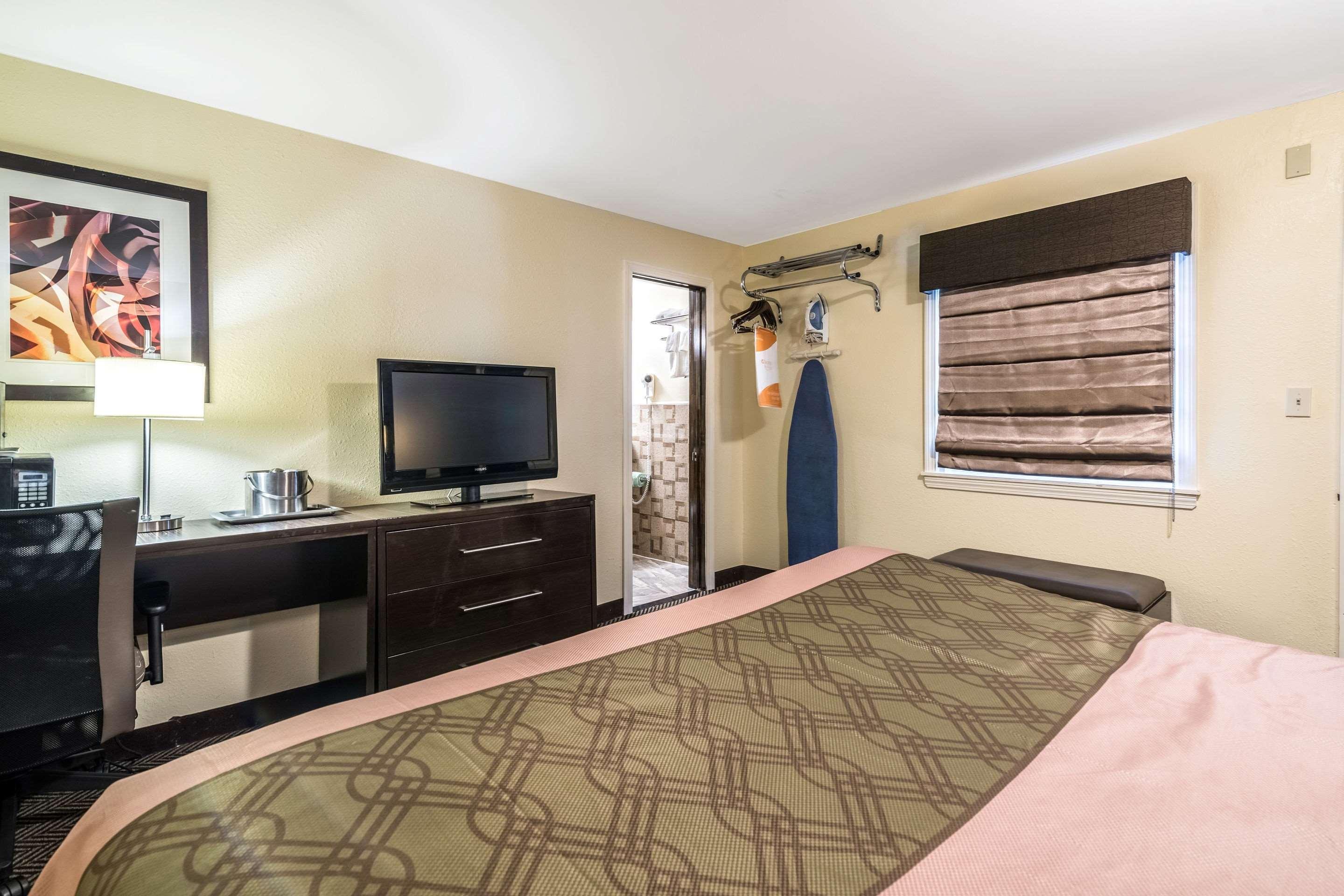 Econo Lodge Rutland City Near Hwy 7 Ngoại thất bức ảnh