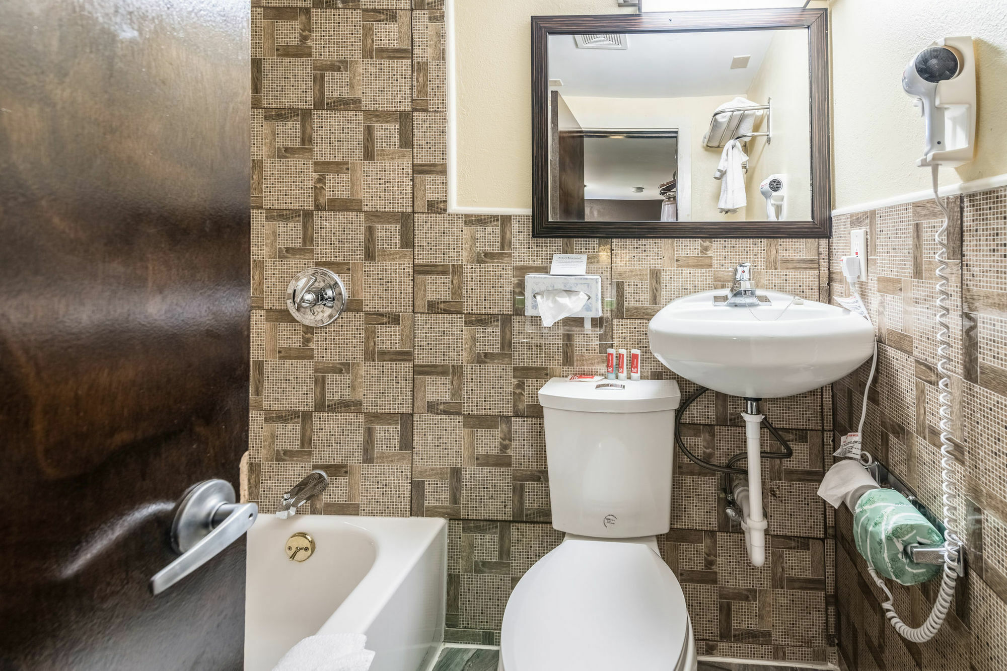 Econo Lodge Rutland City Near Hwy 7 Ngoại thất bức ảnh